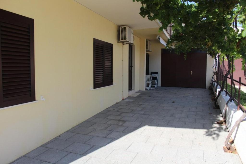 פרימוסטן Apartment Davorka מראה חיצוני תמונה