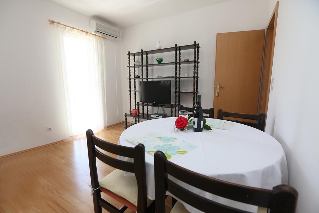 פרימוסטן Apartment Davorka מראה חיצוני תמונה