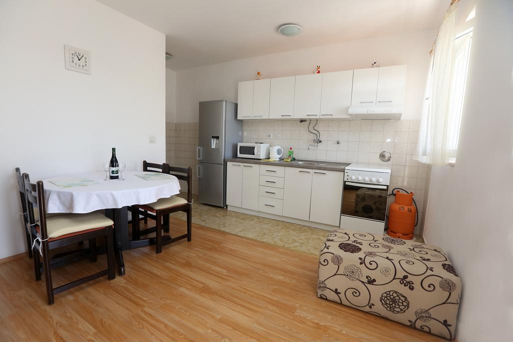 פרימוסטן Apartment Davorka מראה חיצוני תמונה