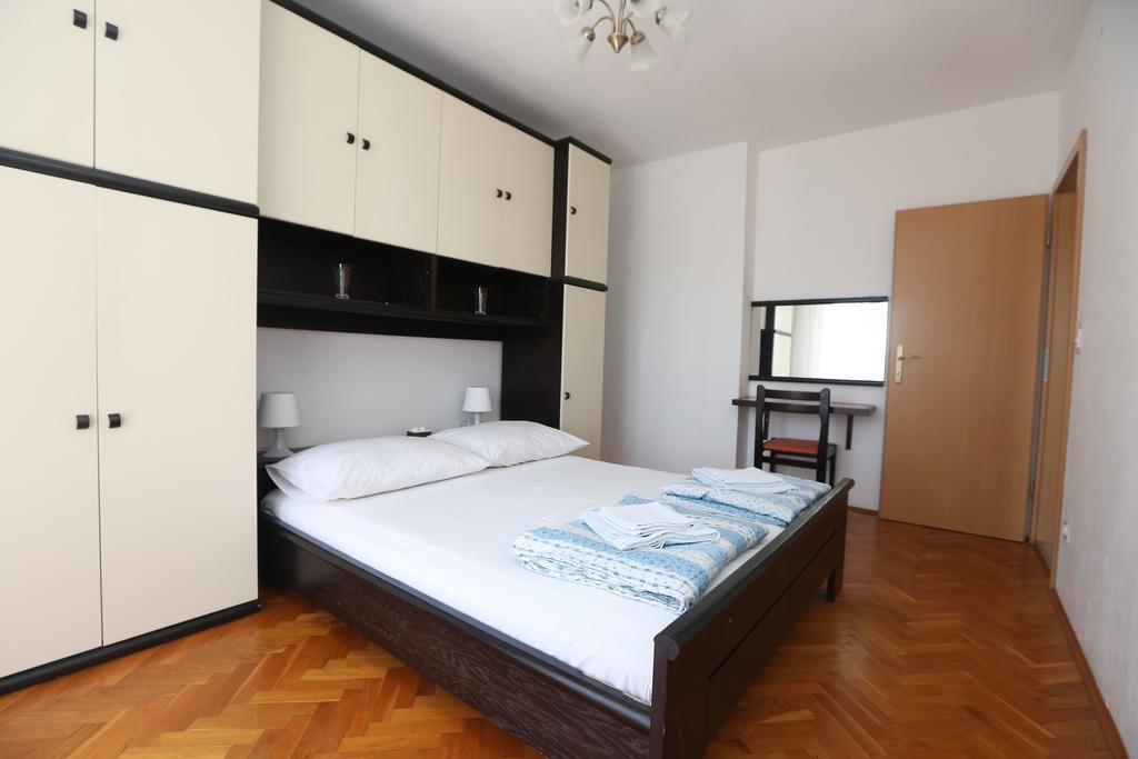 פרימוסטן Apartment Davorka מראה חיצוני תמונה