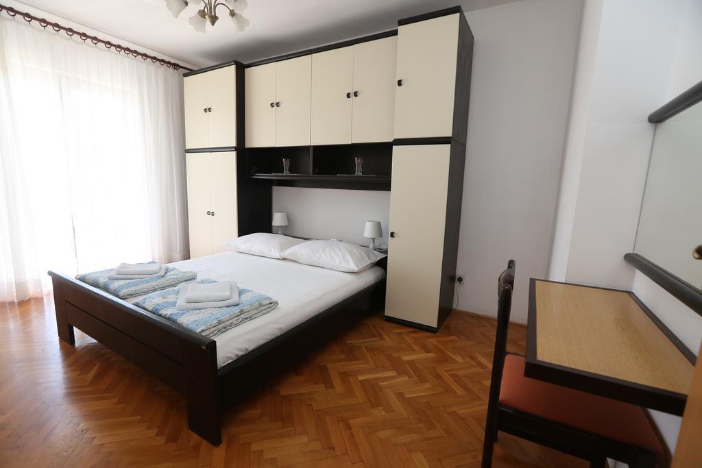 פרימוסטן Apartment Davorka מראה חיצוני תמונה