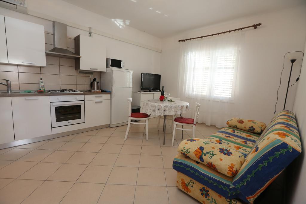 פרימוסטן Apartment Davorka מראה חיצוני תמונה